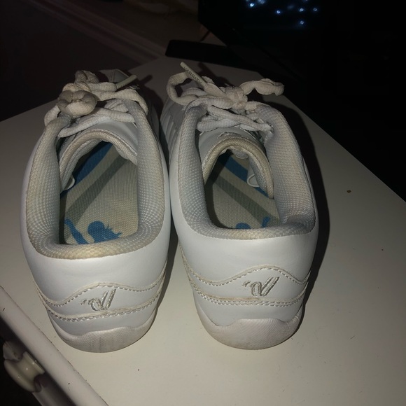 Cheer shoes - Picture 3 of 4